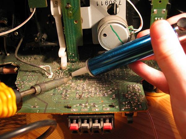 6 Necessary Embedded Tools - The Engineering Projects