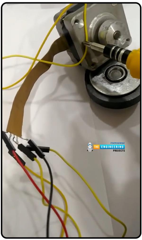 Control Stepper Motor with Raspberry Pi 4 using Python - The ...